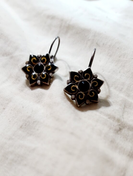 Brighton Jewelry - Retired Brighton Black and Gold Floral Drop Earrings - Women Jewelry